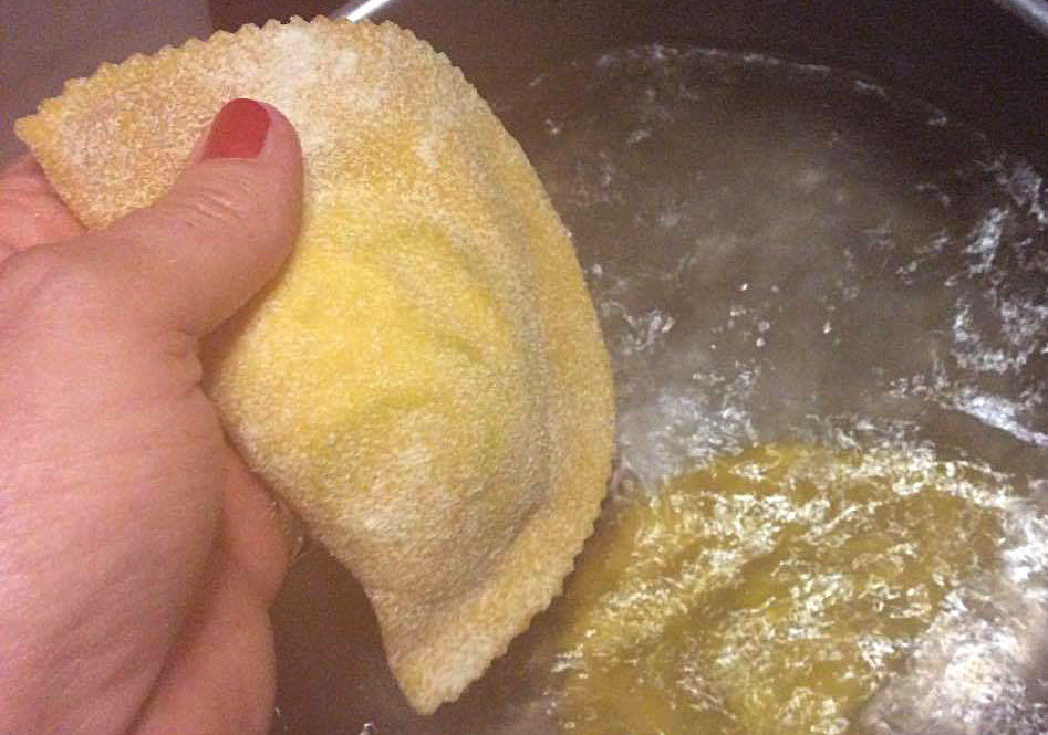 13214413_1731377160453019_1969029931_o